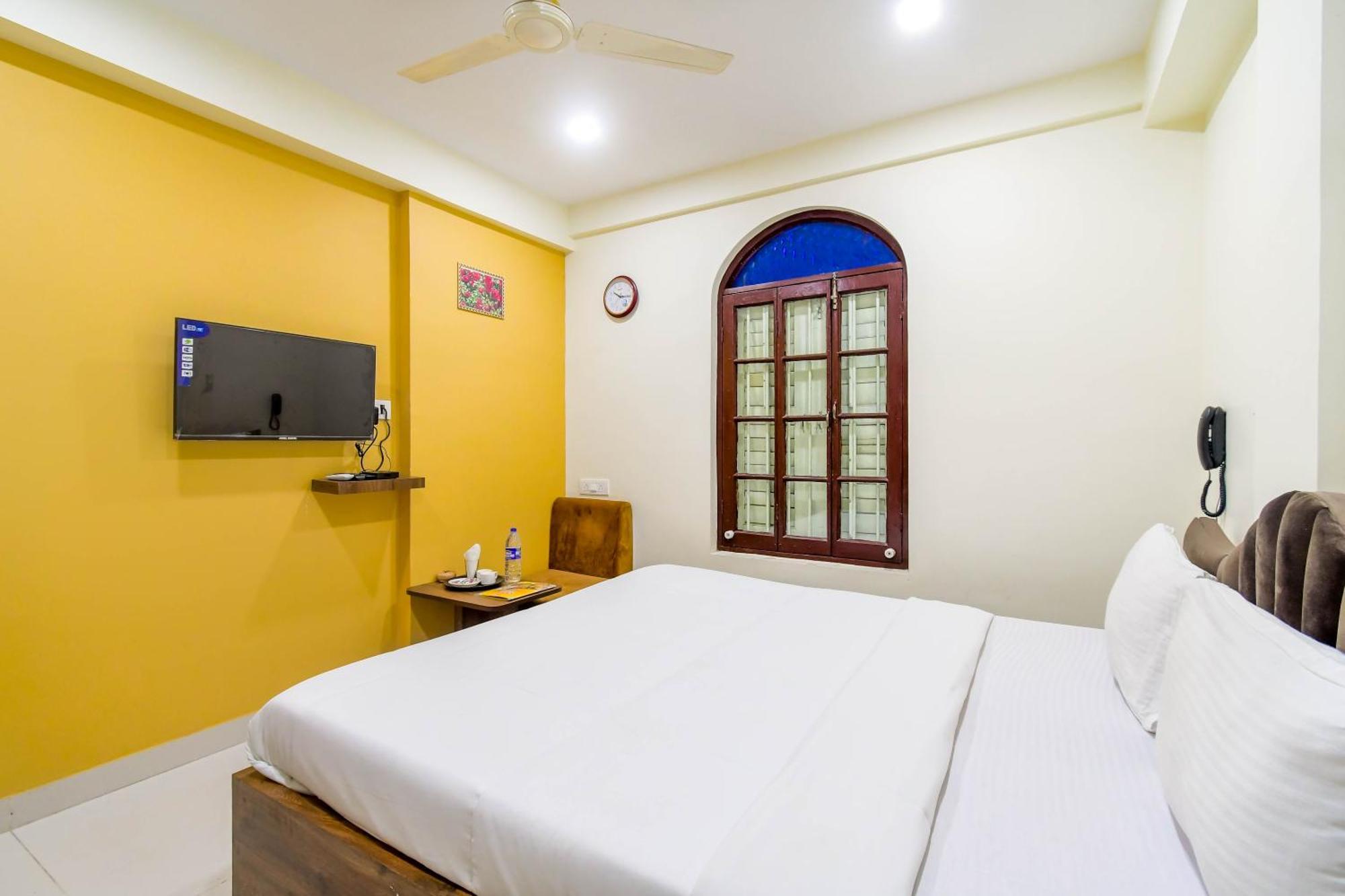 Hotel Mahal Καλκούτα Εξωτερικό φωτογραφία