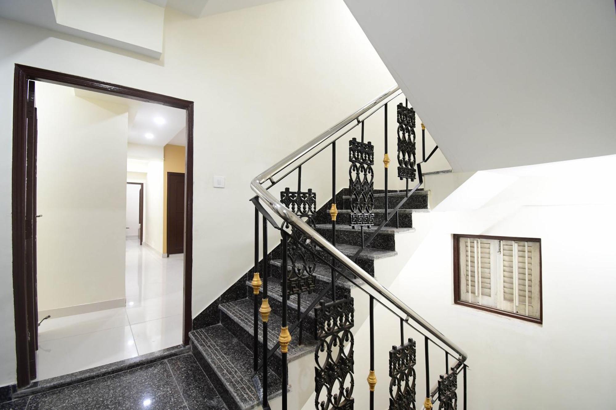 Hotel Mahal Καλκούτα Εξωτερικό φωτογραφία