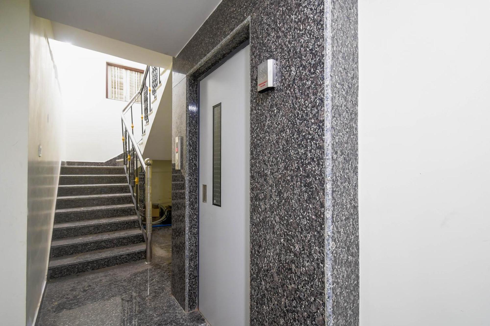 Hotel Mahal Καλκούτα Εξωτερικό φωτογραφία